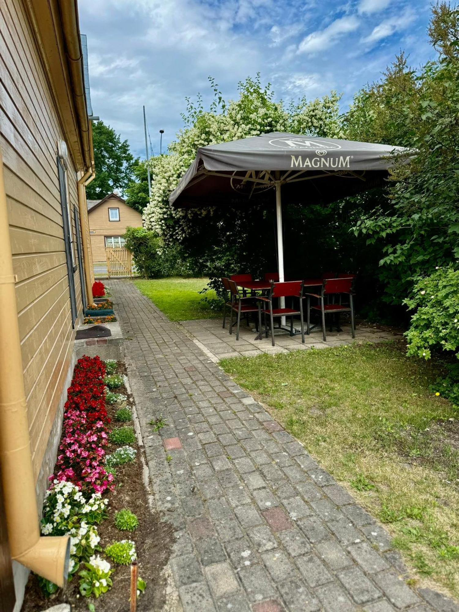 Sunrise Apartments Jūrkalne Kültér fotó